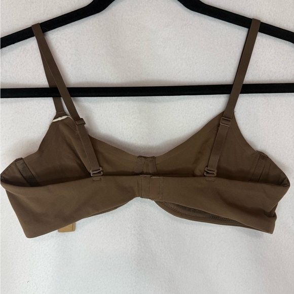 New SKIMS Unlined Demi Bra. Oxide. 38A - Picture 3 of 6
